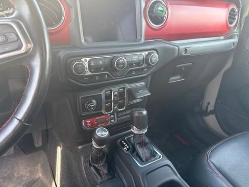 Used 2022 Jeep Gladiator Rubicon w/ LED Lighting Group AWD/4WD image 13