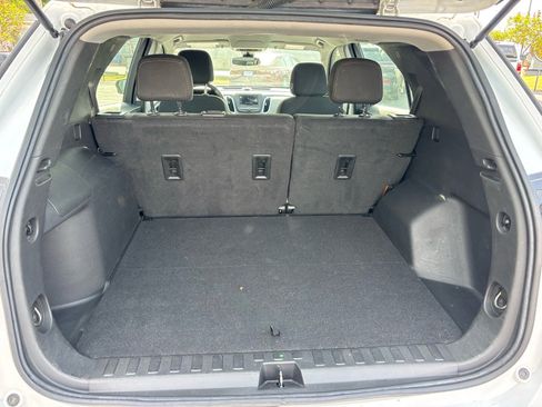 Used 2022 Chevrolet Equinox LS image 9