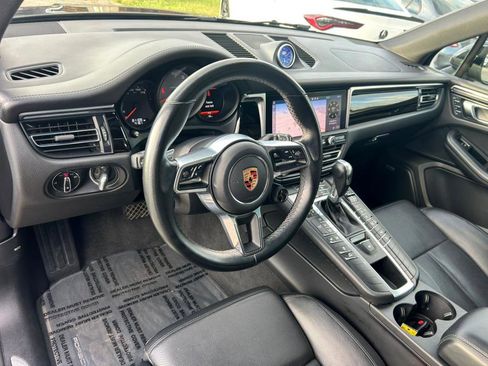 Used 2020 Porsche Macan S AWD/4WD image 11
