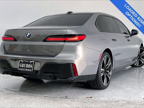 Used 2025 BMW 740i 740i image 2