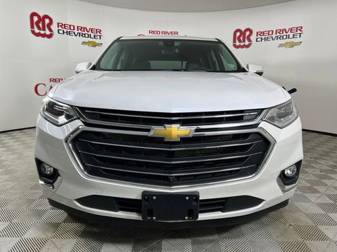 Used 2021 Chevrolet Traverse Premier image 2
