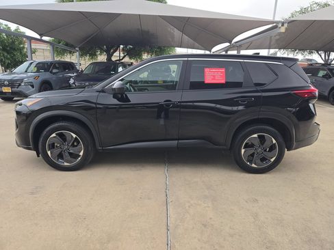 Certified 2025 Nissan Rogue SV FWD image 6