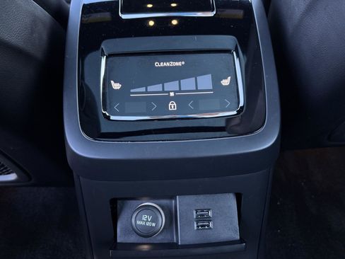 Used 2020 Volvo S90 T8 Inscription image 24