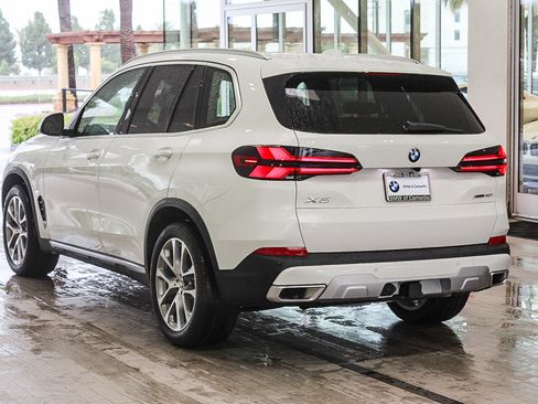 New 2026 BMW X5 xDrive40i w/ Climate Comfort Package image 4