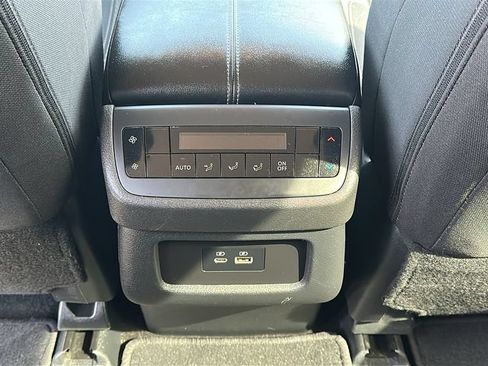 Used 2025 Nissan Pathfinder SV FWD image 30