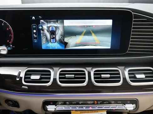Used 2026 Mercedes-Benz GLS 450 4MATIC image 12