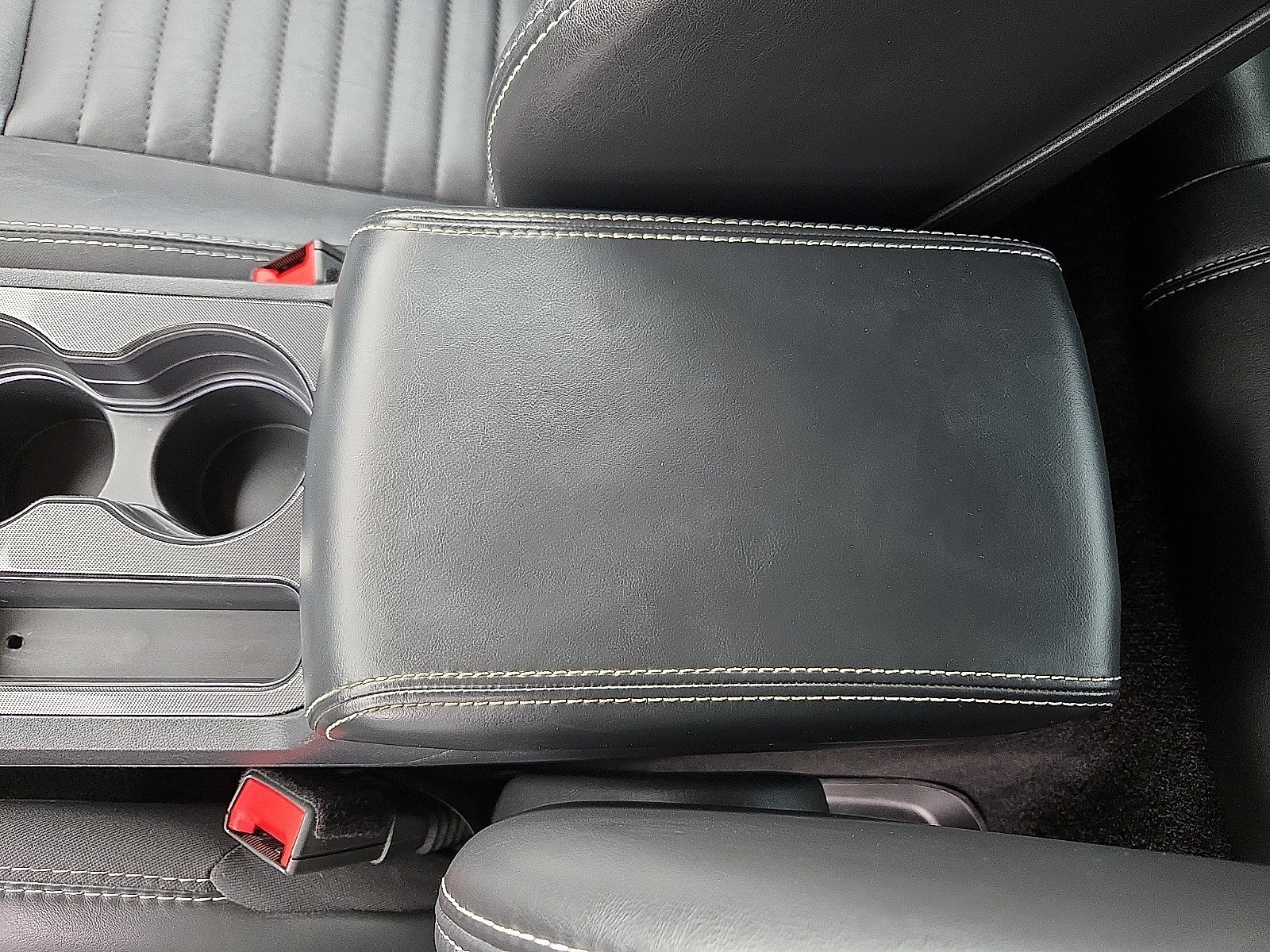 Used 2014 Dodge Challenger SXT Plus RWD image 14