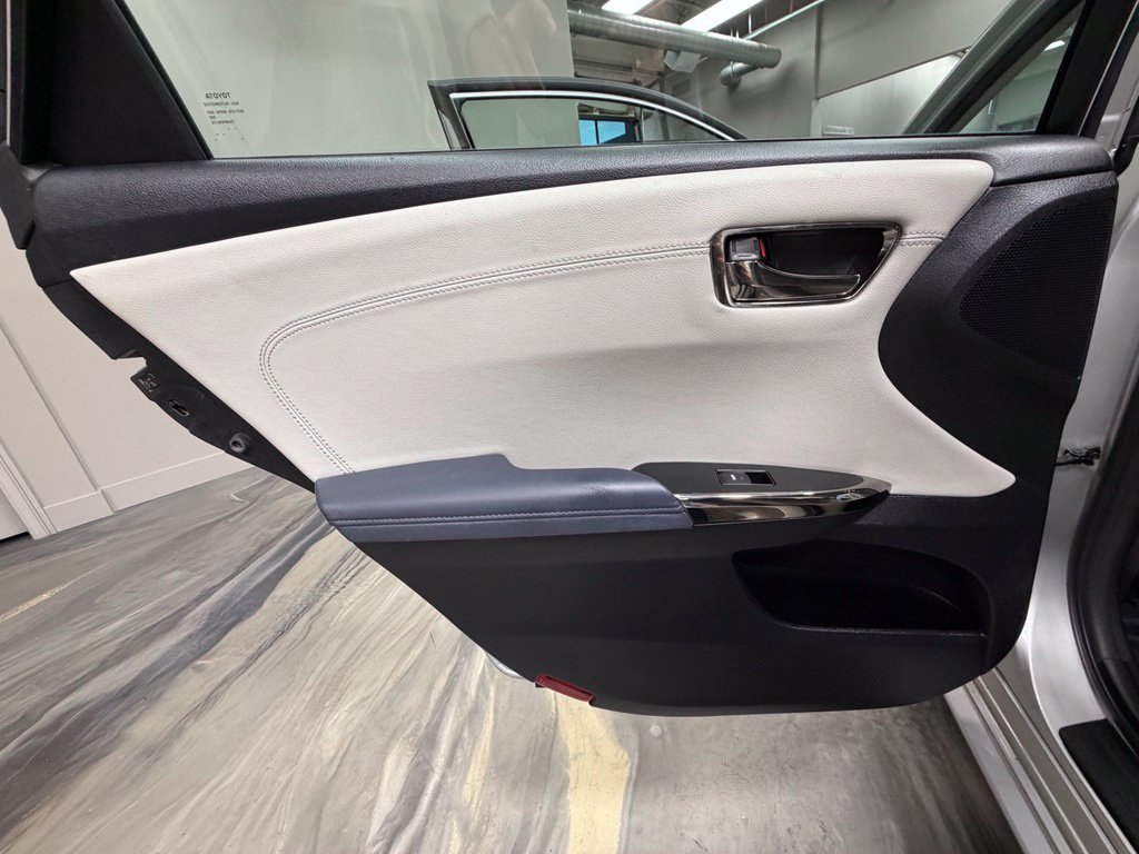 Used 2014 Toyota Avalon XLE Touring FWD image 52
