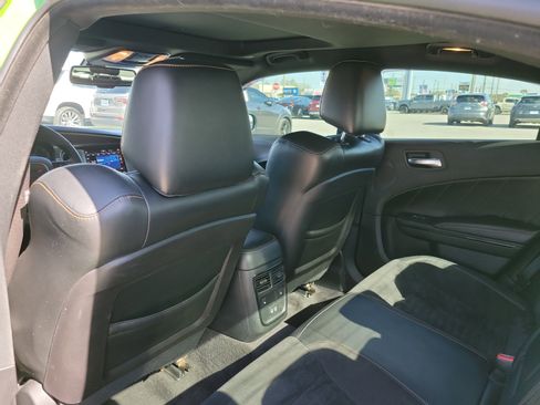 Used 2017 Dodge Charger R/T image 23