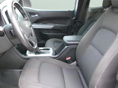 Used 2022 Chevrolet Colorado LT w/ Fleet Safety Package RWD image 13