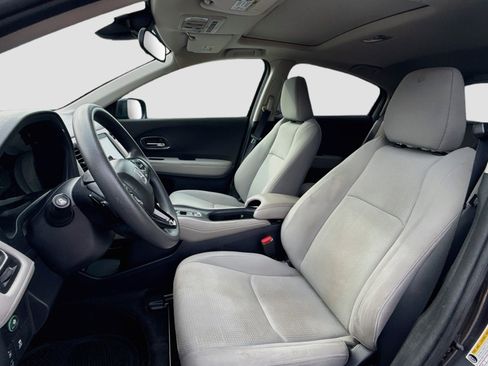 Used 2019 Honda HR-V EX image 11