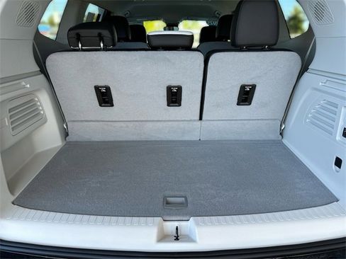 Used 2025 GMC Acadia Denali w/ LPO, Floor Liner Package image 26