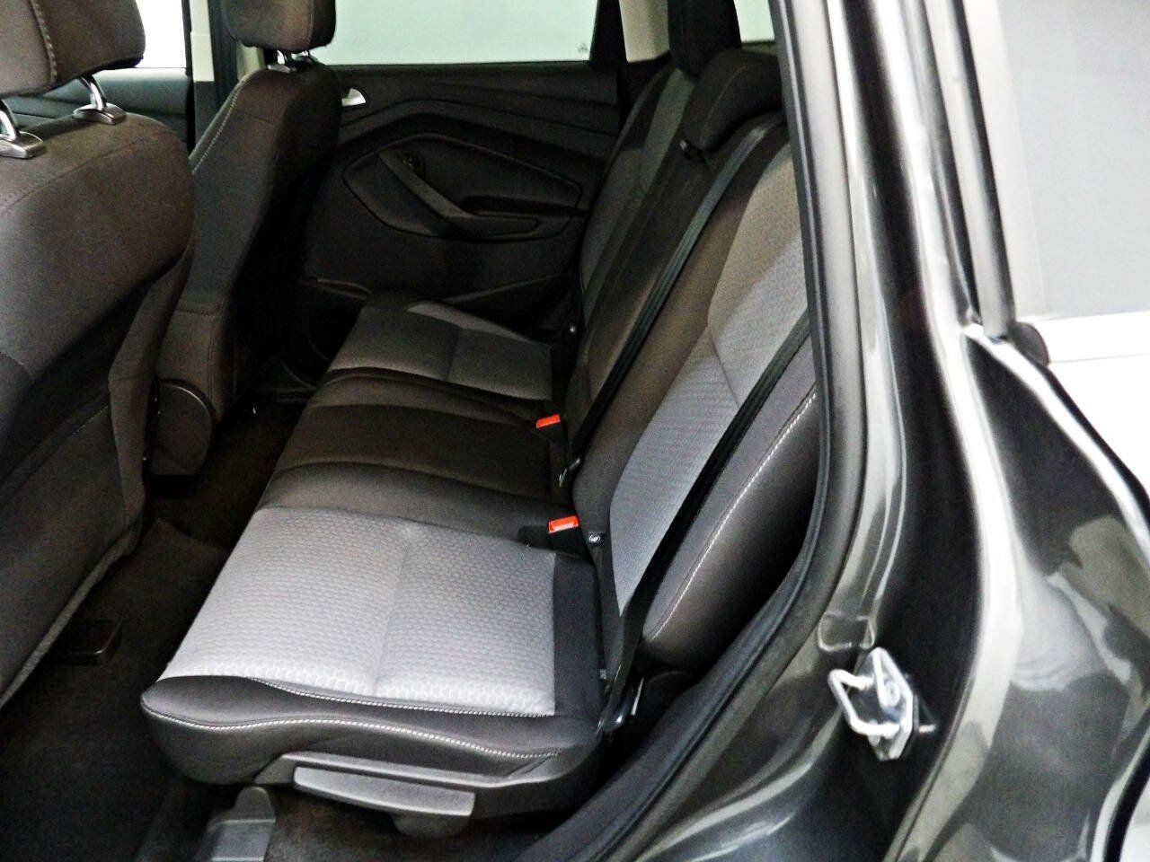 Used 2017 Ford Escape SE AWD/4WD image 10