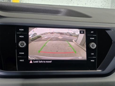 Used 2022 Volkswagen Taos SE image 15