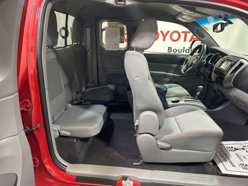 Used 2013 Toyota Tacoma 4x4 Access Cab image 16