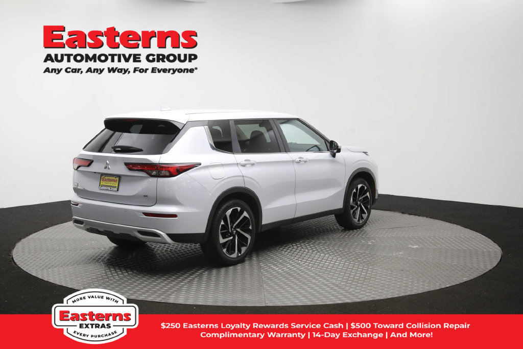 Used 2024 Mitsubishi Outlander SE FWD image 43
