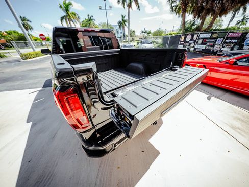 Used 2022 GMC Sierra 1500 Denali image 44