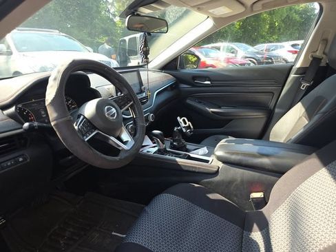 Used 2020 Nissan Altima 2.5 SR FWD image 13