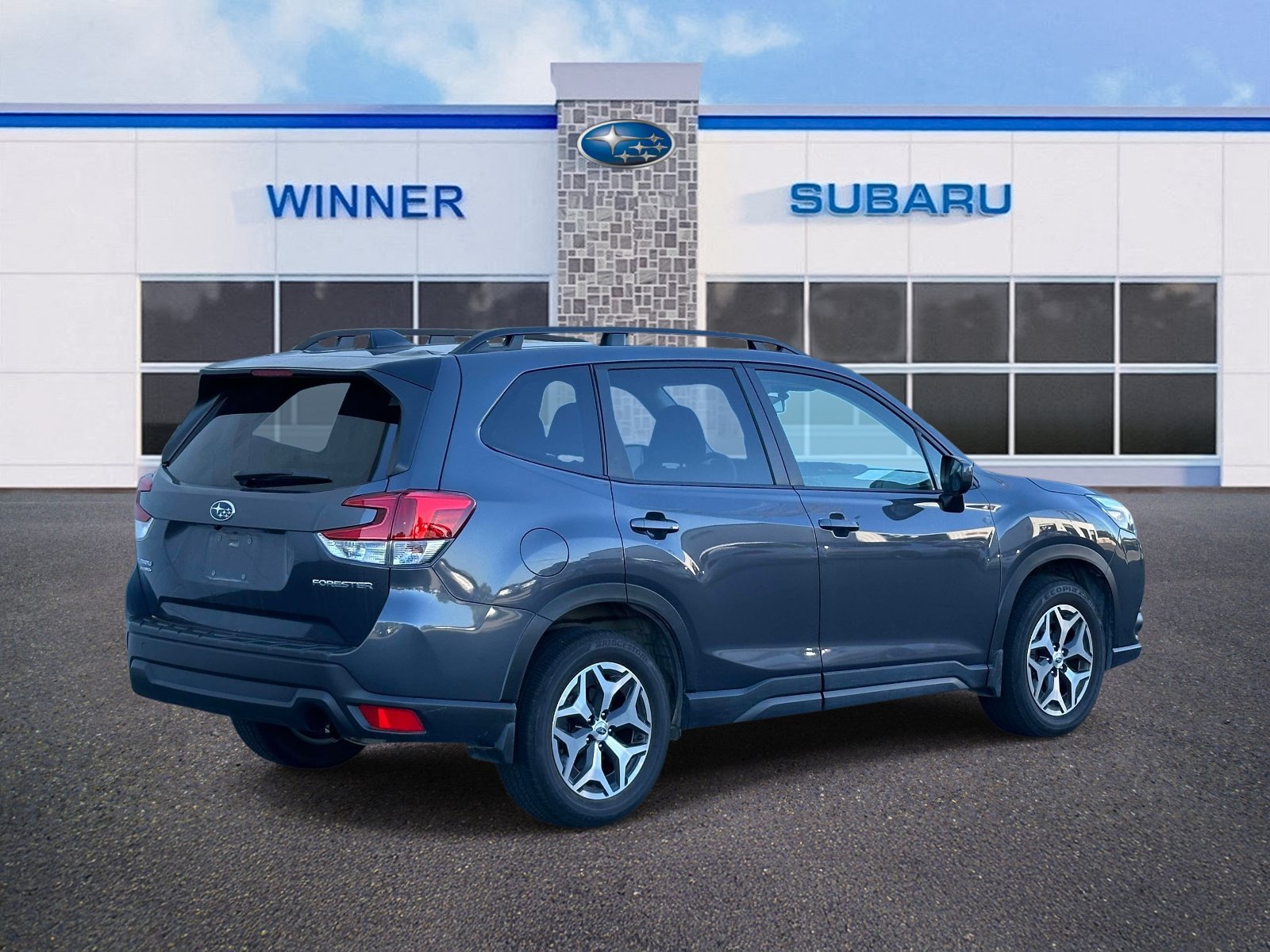 Used 2021 Subaru Forester Premium AWD/4WD image 5
