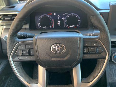 Used 2026 Toyota Tacoma TRD Off-Road AWD/4WD image 15