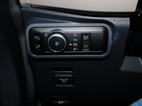 Used 2023 Ford Bronco Wildtrak image 29