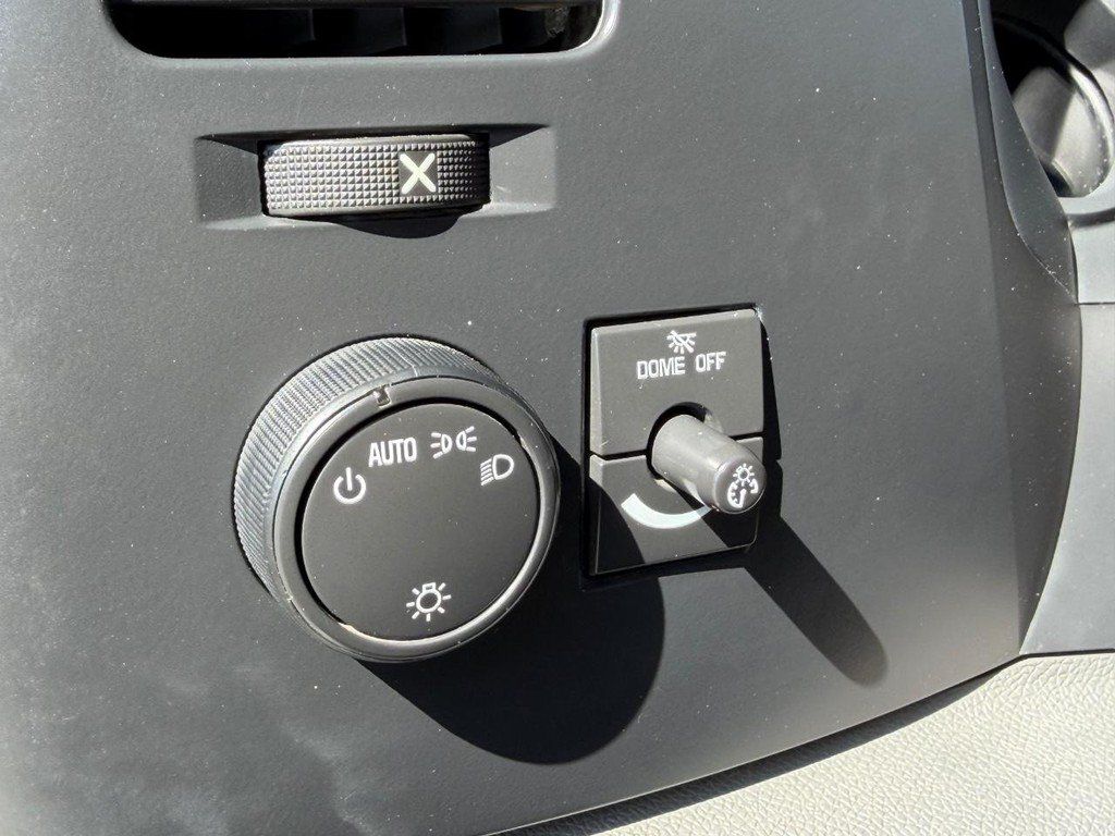 Used 2009 Chevrolet Silverado 1500 W/T AWD/4WD image 26