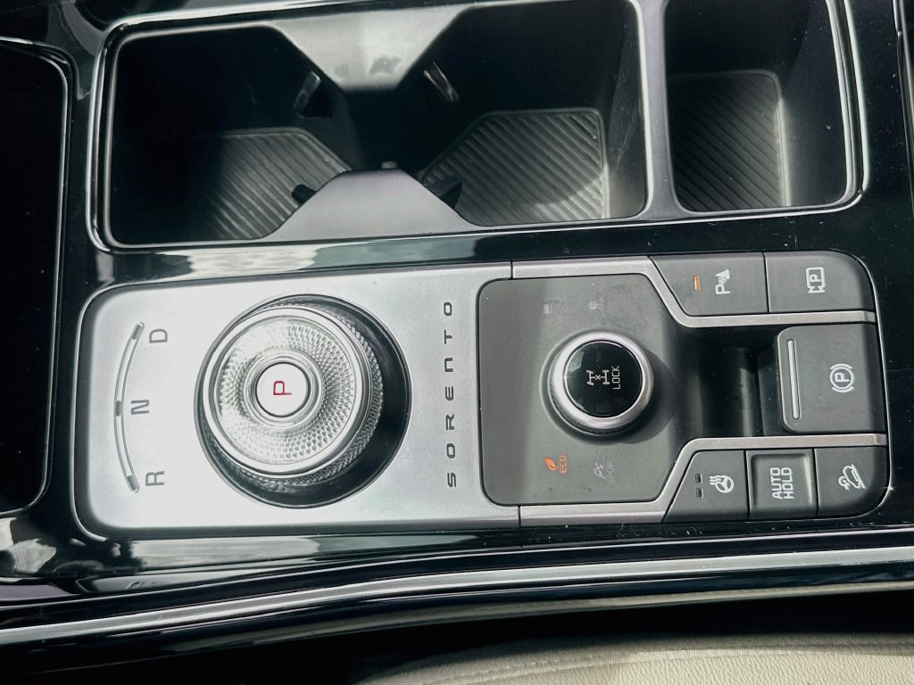 Certified 2025 Kia Sorento SX Prestige AWD/4WD image 17
