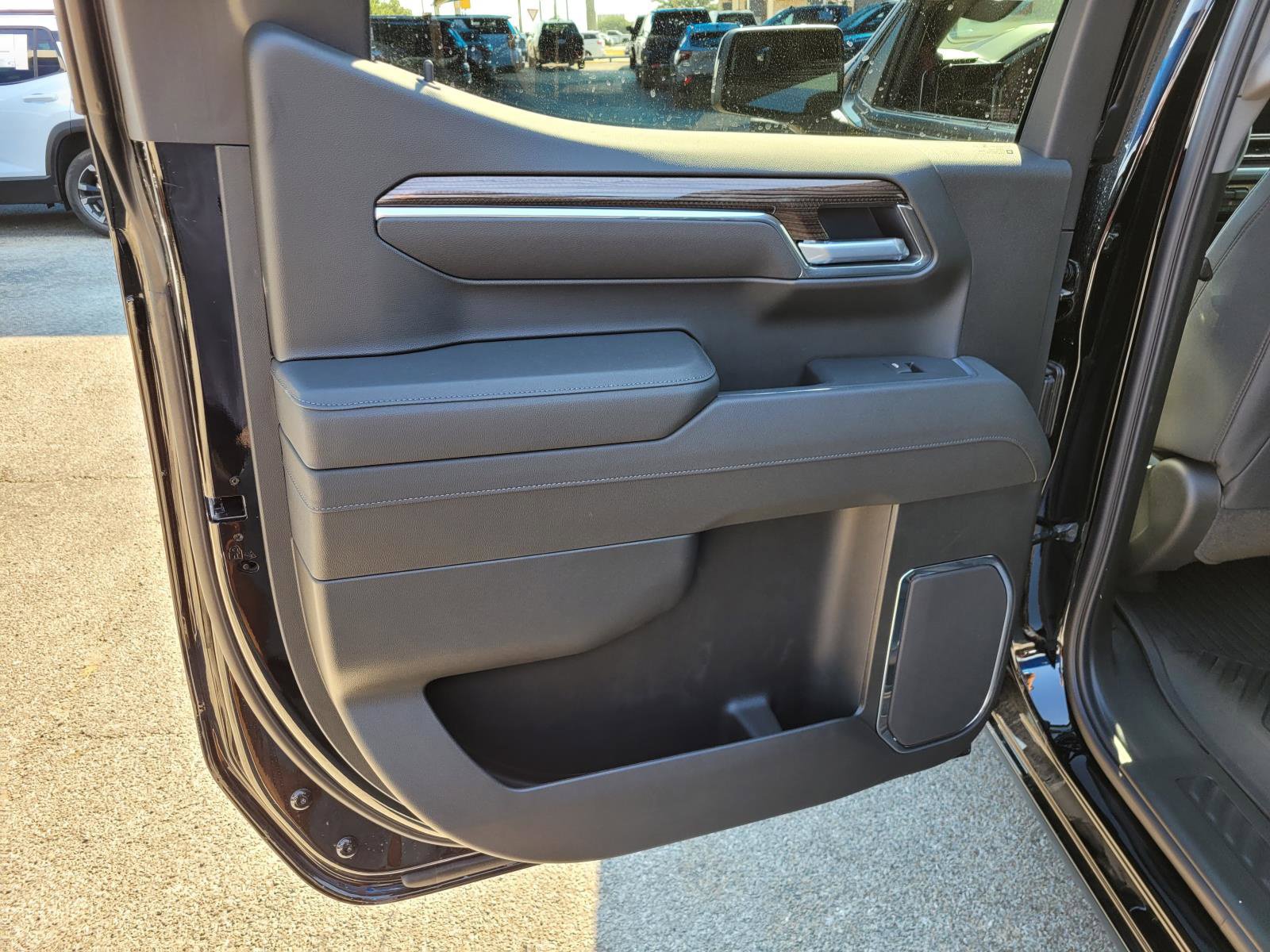 New 2026 Chevrolet Silverado 1500 RST AWD/4WD image 9