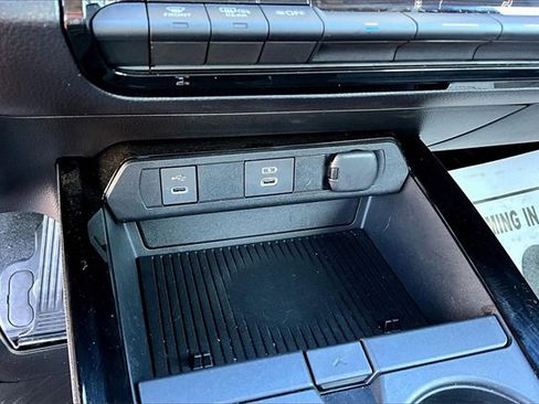 Used 2024 Toyota Prius LE image 15