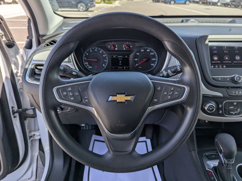 Certified 2022 Chevrolet Equinox LS w/ LPO, Floor Liner Package AWD/4WD image 15