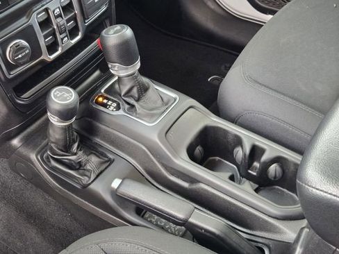 Certified 2022 Jeep Wrangler Unlimited Sport image 21