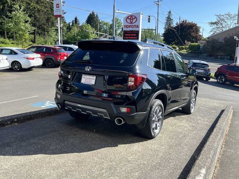 Used 2023 Honda Passport TrailSport image 6