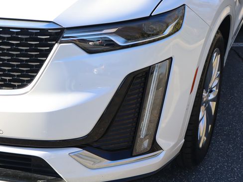 Used 2020 Cadillac XT6 Premium Luxury image 11