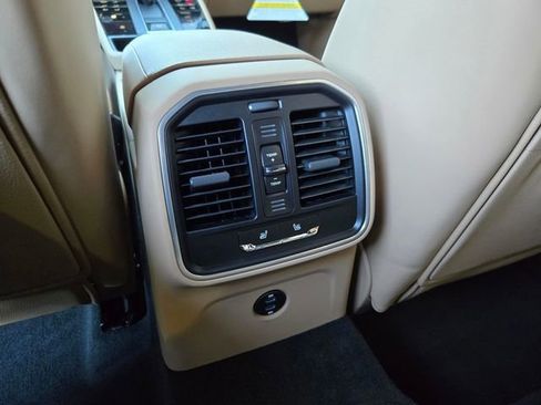 Used 2026 Porsche Macan image 19