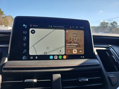 Used 2022 Chevrolet Suburban RST w/ Luxury Package image 17