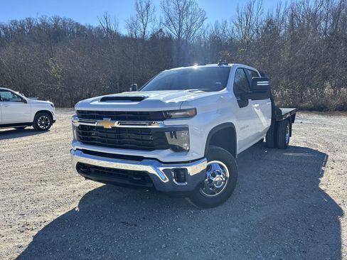 New 2026 Chevrolet Silverado 3500 LT w/ Convenience Package image 12