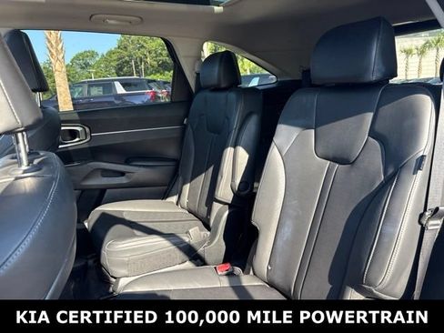 Certified 2024 Kia Sorento EX w/ Panoramic Sunroof Package FWD image 12