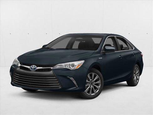 Used 2015 Toyota Camry XLE w/ Moonroof Package FWD image 1