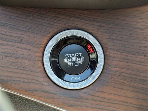 New 2025 Jeep Grand Cherokee Summit image 32