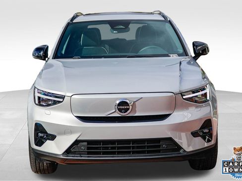 Used 2023 Volvo XC40 Recharge Ultimate image 2