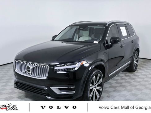 Used 2025 Volvo XC90 T8 Plus w/ Protection Package Premier AWD/4WD image 1
