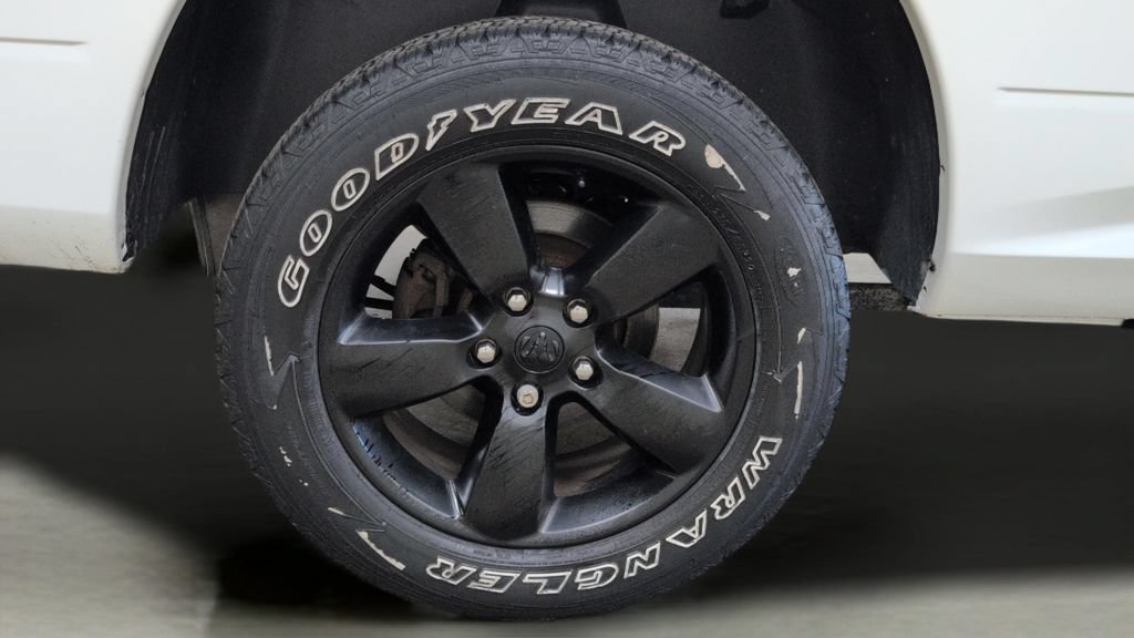 Used 2021 RAM 1500 Express w/ Wheel & Sound Group AWD/4WD image 28