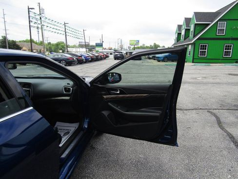 Used 2018 Nissan Maxima Platinum FWD image 23