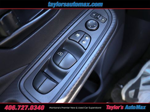 New 2025 Nissan Versa S w/ Trunk Package image 17