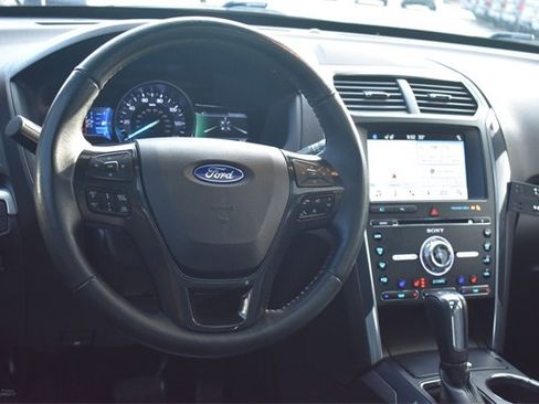 Used 2018 Ford Explorer Sport w/ Equipment Group 401A image 22