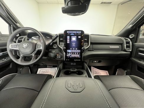 Used 2025 RAM 2500 Laramie image 10