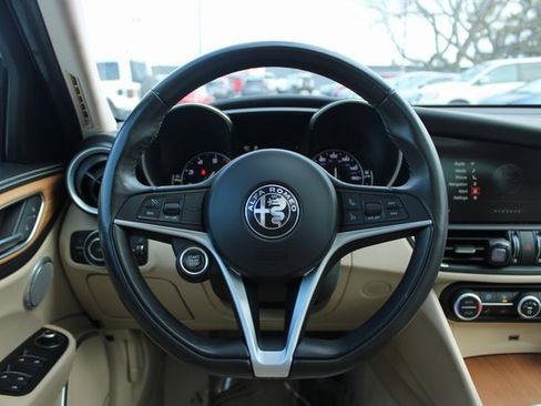 Used 2017 Alfa Romeo Giulia Ti w/ TI Lusso Light Wood Package image 23