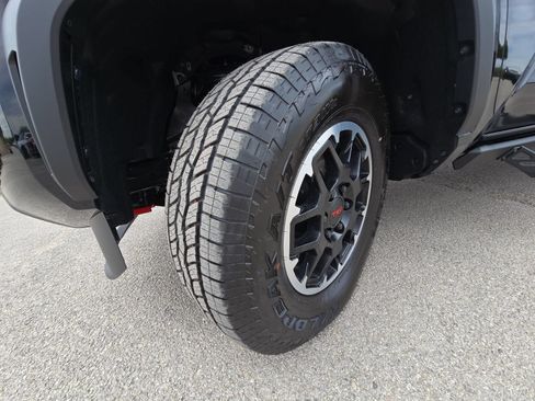 New 2026 Toyota Tacoma TRD Off-Road AWD/4WD image 34