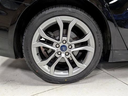 Used 2019 Ford Fusion Titanium image 13