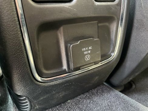 Certified 2022 Jeep Grand Cherokee Laredo X image 22